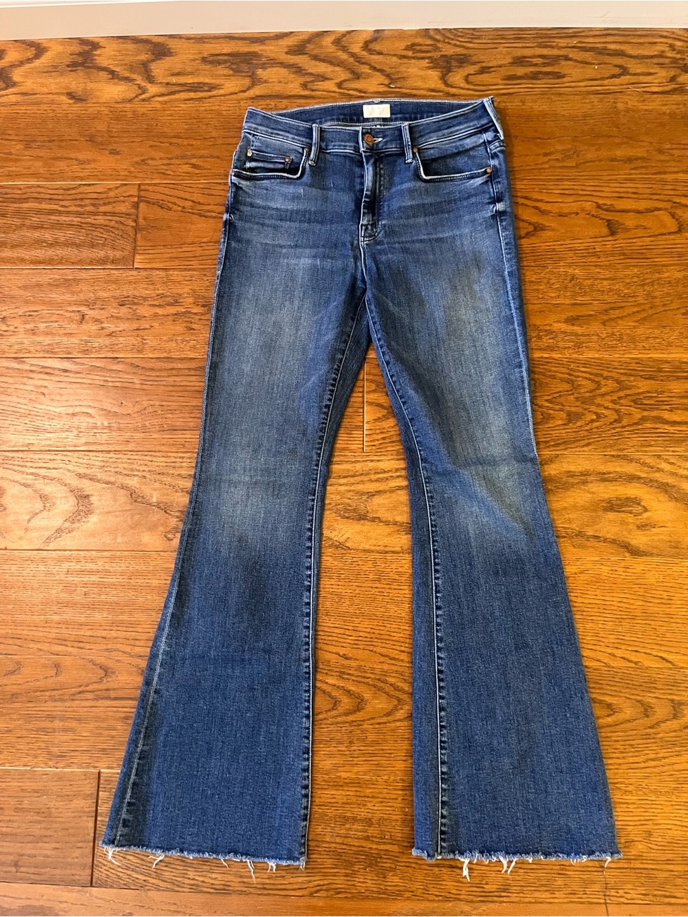 MOTHER The Weekender Fray Women's Medium Blue Flare Jeans